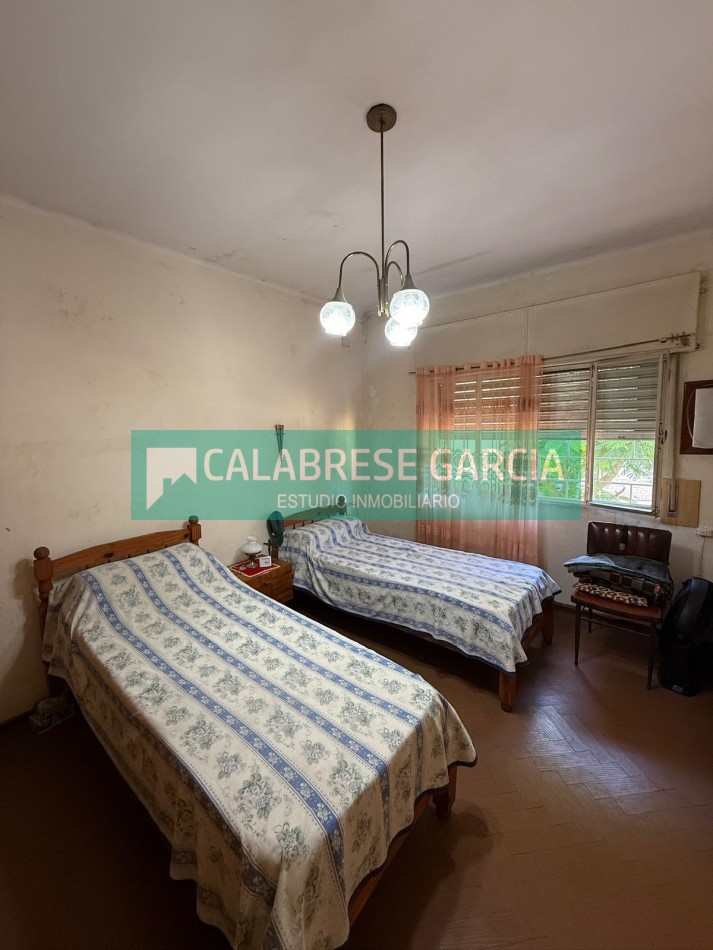 se vende planta alta en calle Maipu