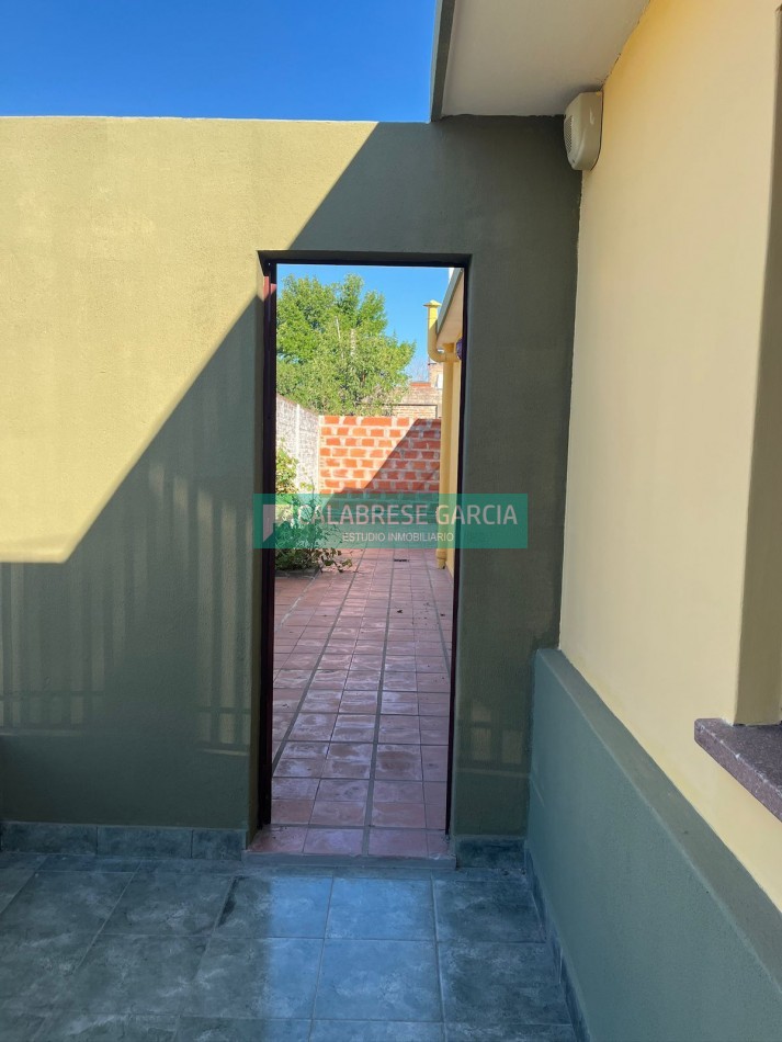 Oportunidad Casa en esquina Blas Parera y Zuviria!