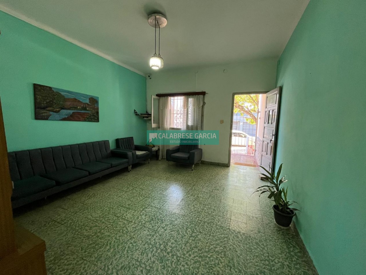 Se vende casa zona Plaza Saenz Peña