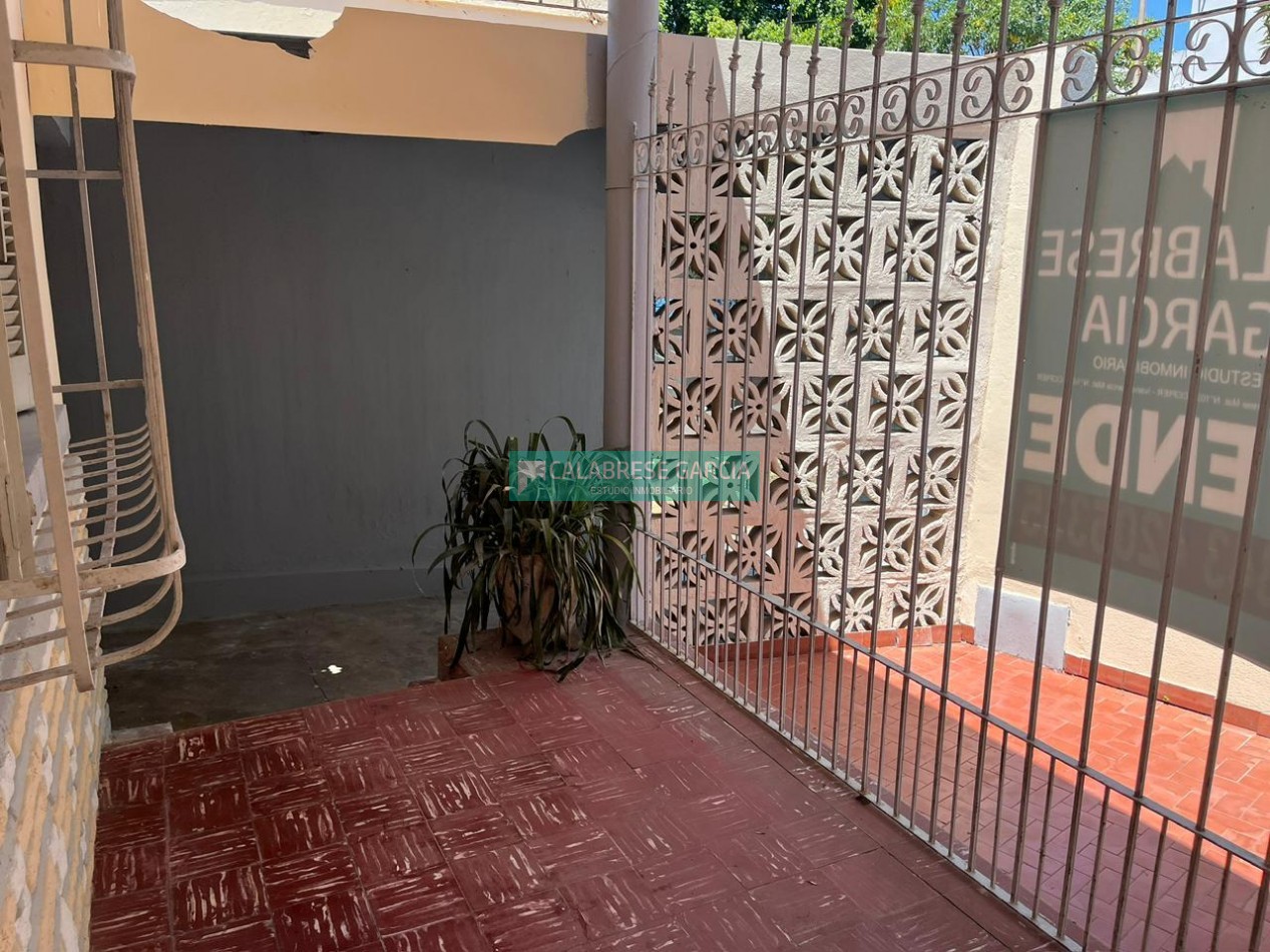 Se vende casa zona Plaza Saenz Peña