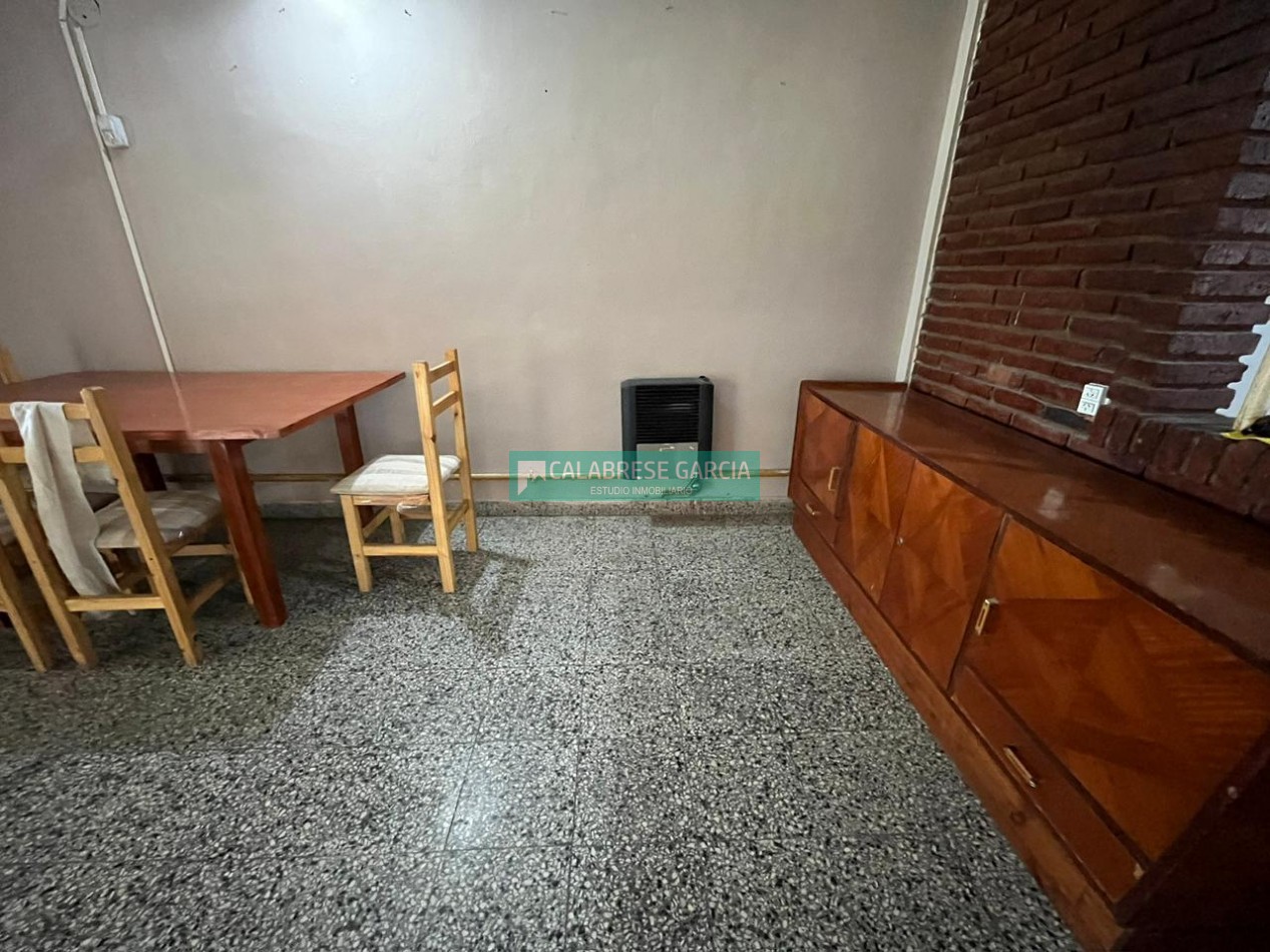 Alquilo casa  amoblada sobre Garrigo casi Miguel David