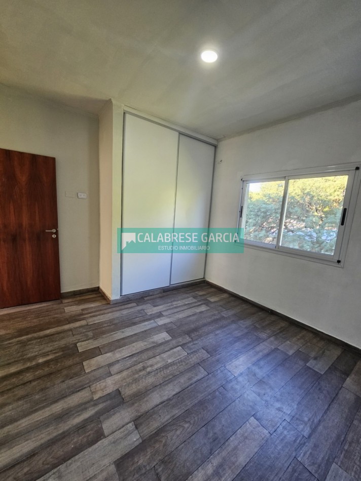 SE ALQUILA CASA DE 3 DORMITORIOS ZONA LA TOMA 