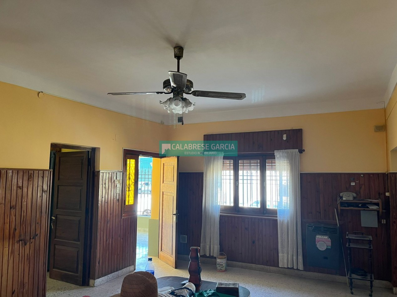 Oportunidad Casa en esquina Blas Parera y Zuviria!