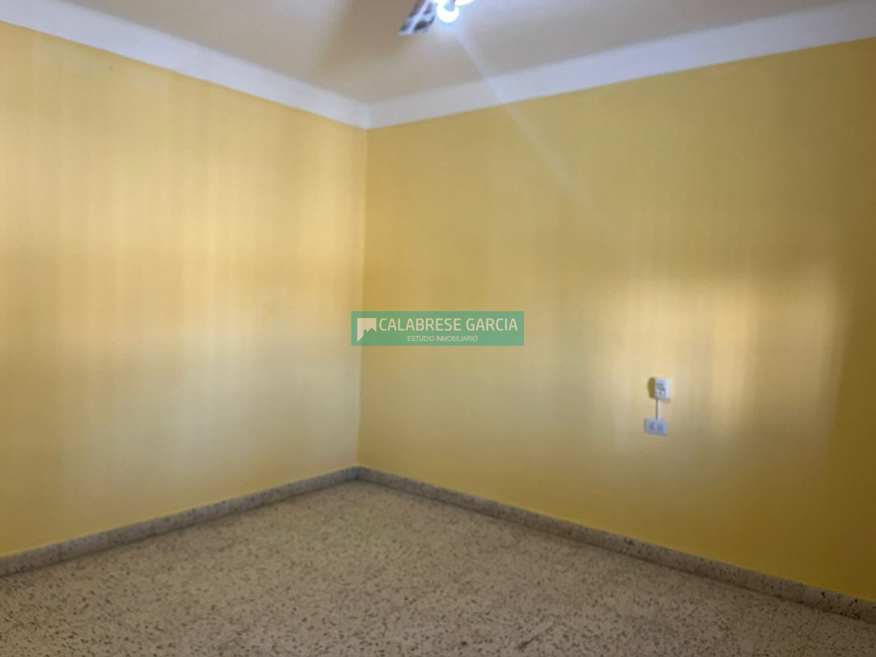 Oportunidad Casa en esquina Blas Parera y Zuviria!