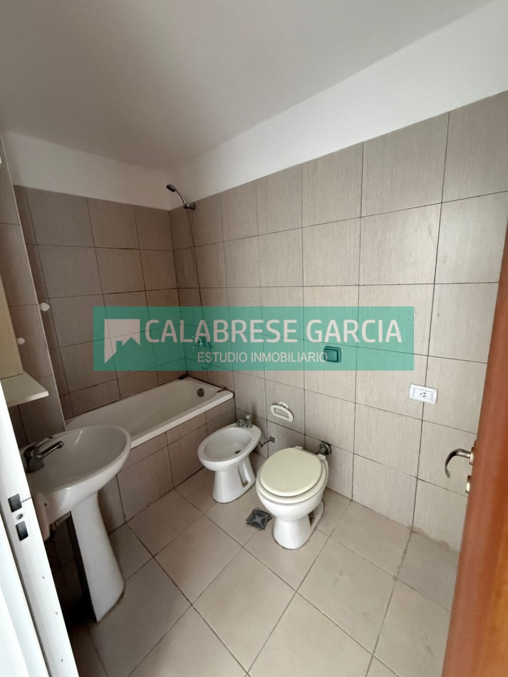 En venta departamento de un dormitorio , excelente vista , balcon corrido ! 