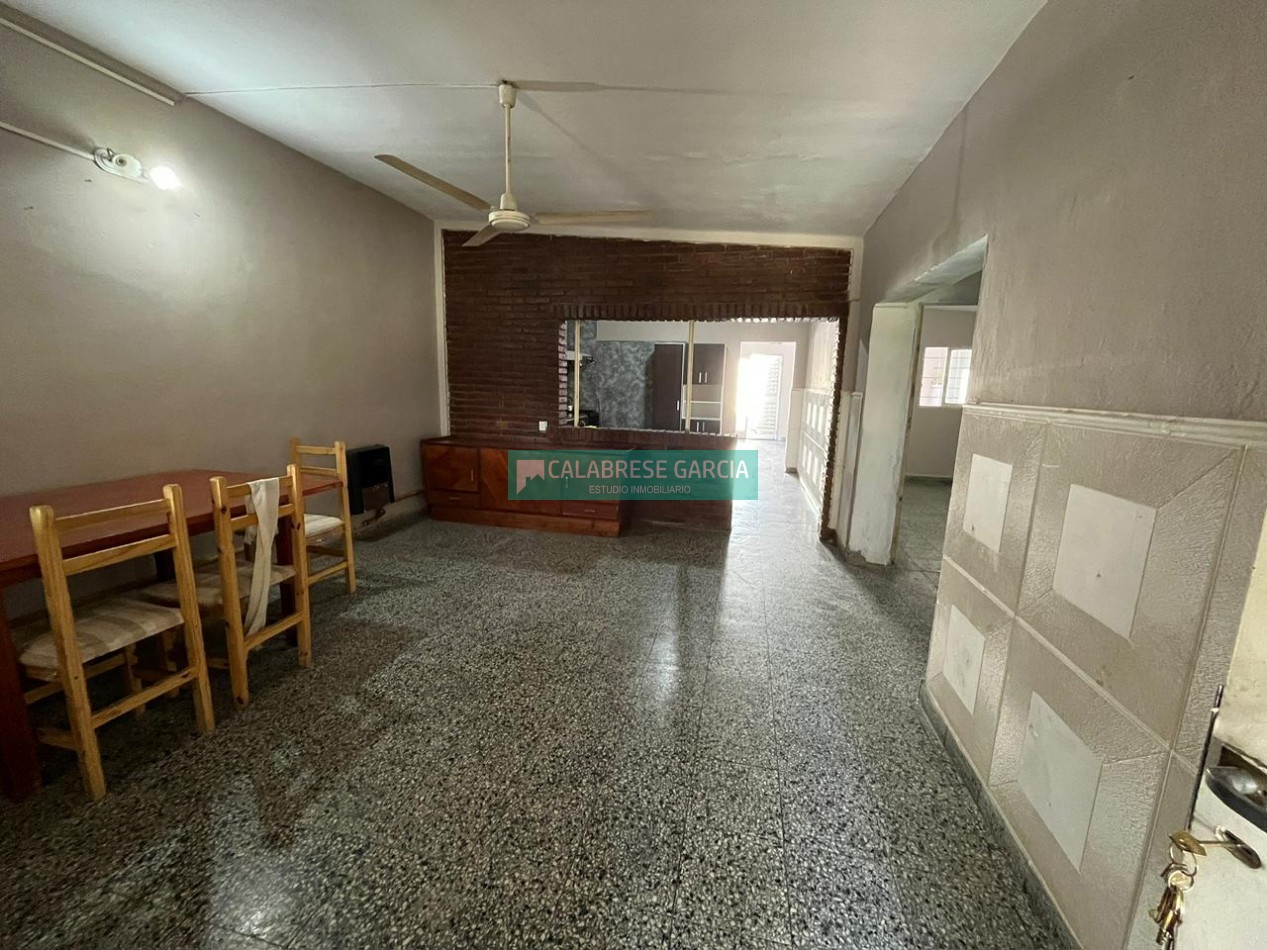 Alquilo casa  amoblada sobre Garrigo casi Miguel David