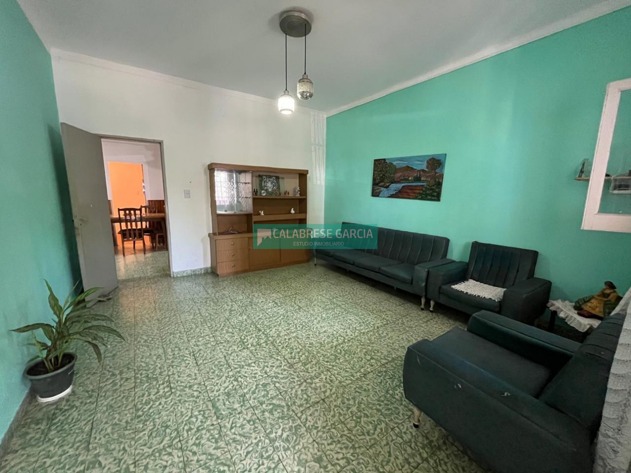 Se vende casa zona Plaza Saenz Peña