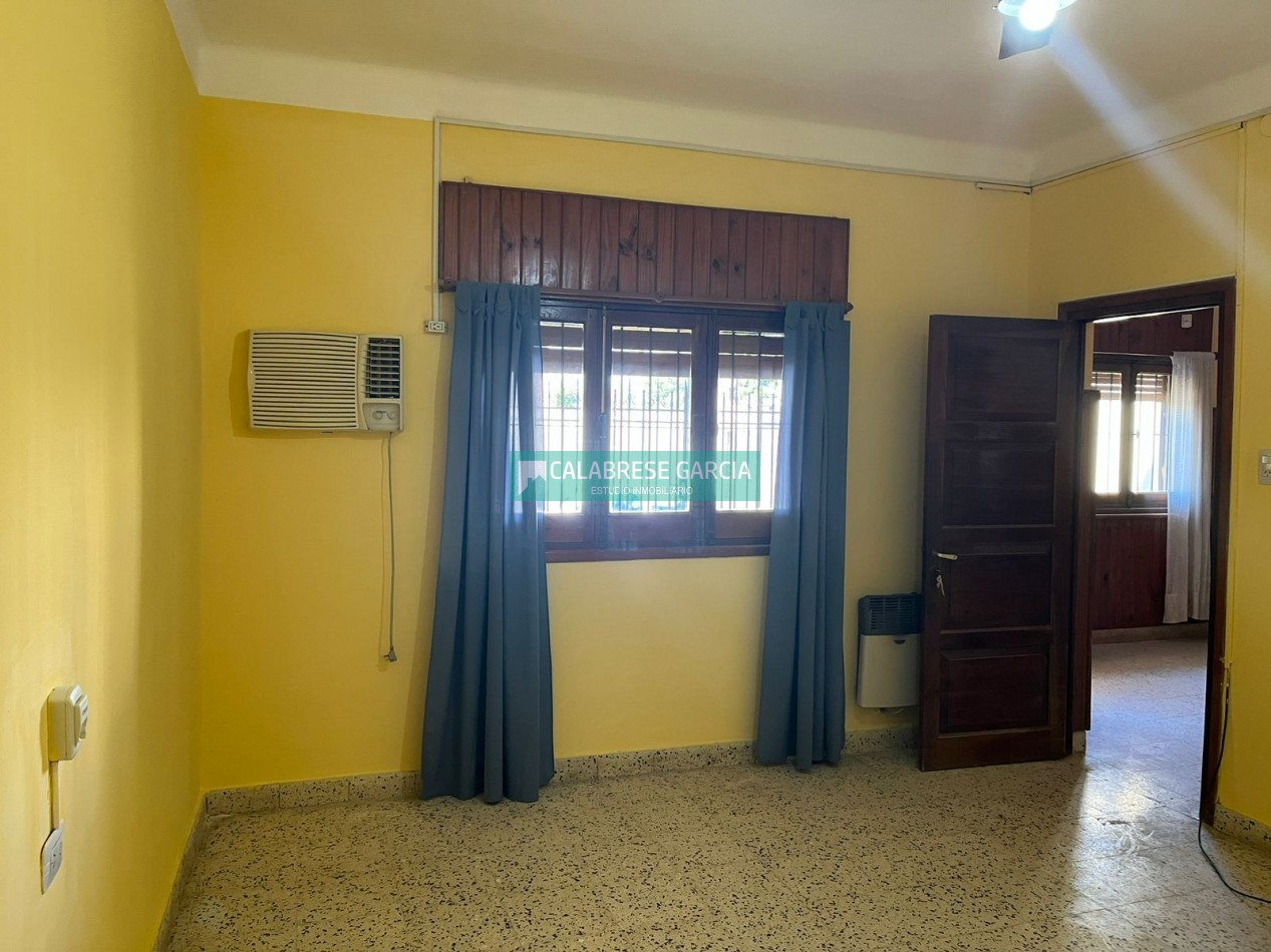 Oportunidad Casa en esquina Blas Parera y Zuviria!