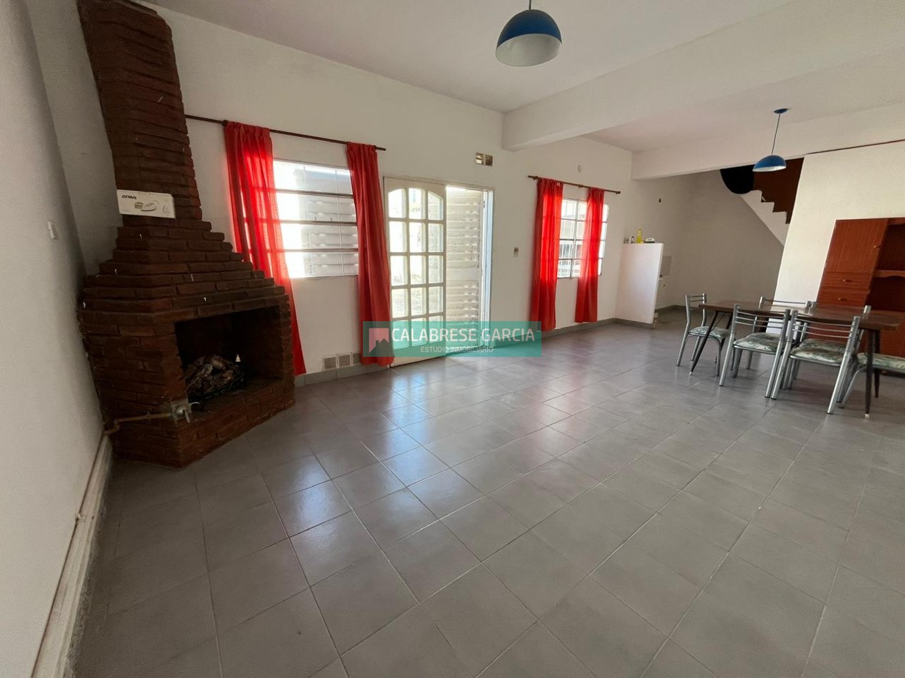 Alquilo casa  amoblada sobre Garrigo casi Miguel David