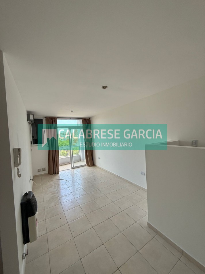 En venta departamento de un dormitorio , excelente vista , balcon corrido ! 
