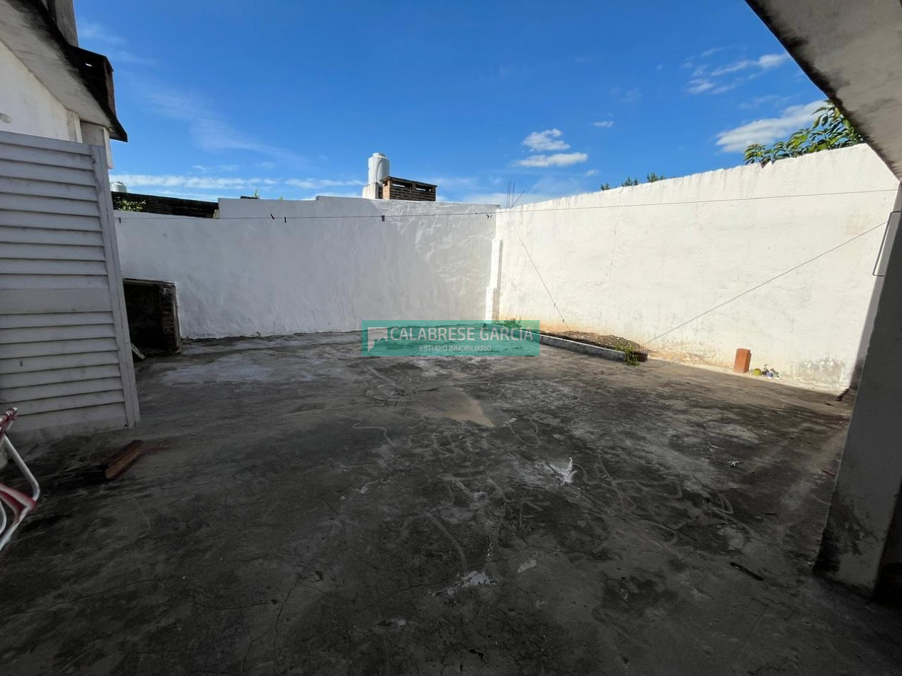 Alquilo casa  amoblada sobre Garrigo casi Miguel David