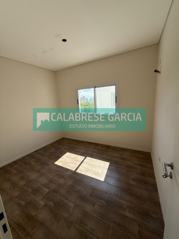 En venta departamento tres dormitorios zona centro ! 