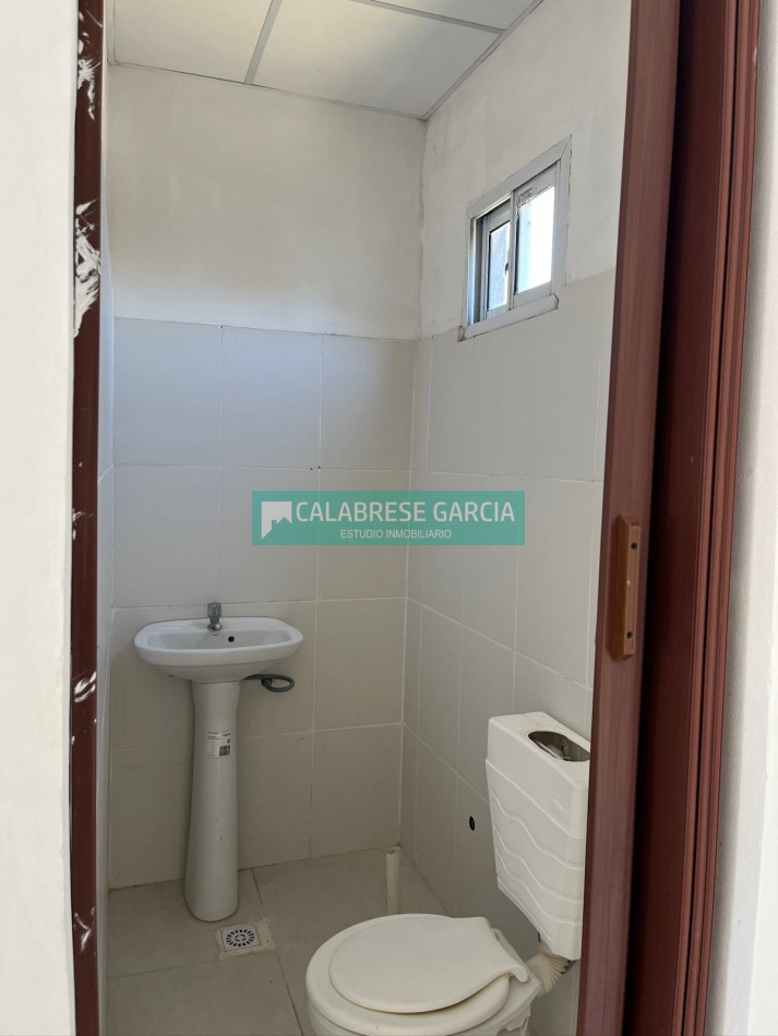 Alquilo Local en Colonia Avellaneda