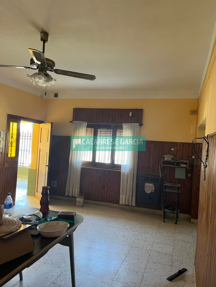 Oportunidad Casa en esquina Blas Parera y Zuviria!