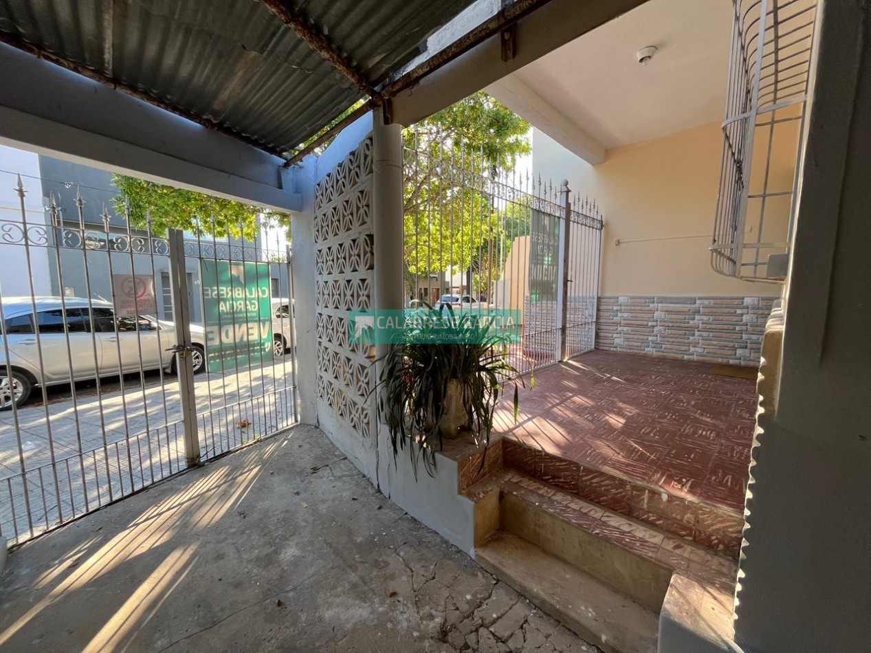 Se vende casa zona Plaza Saenz Peña