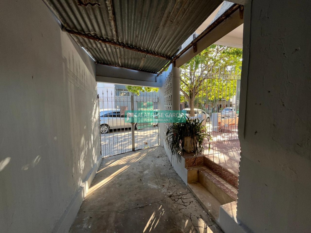 Se vende casa zona Plaza Saenz Peña