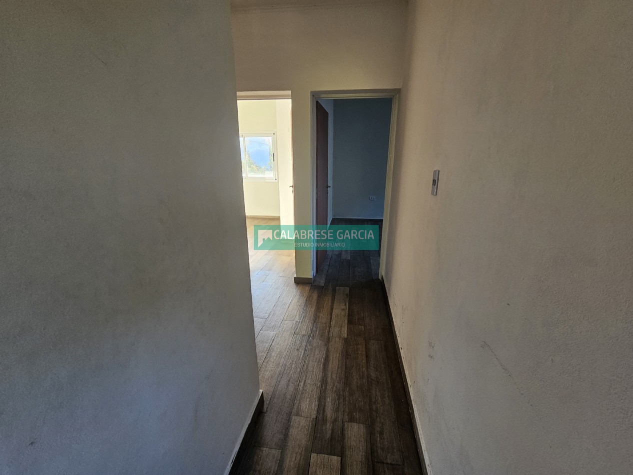 SE ALQUILA CASA DE 3 DORMITORIOS ZONA LA TOMA 