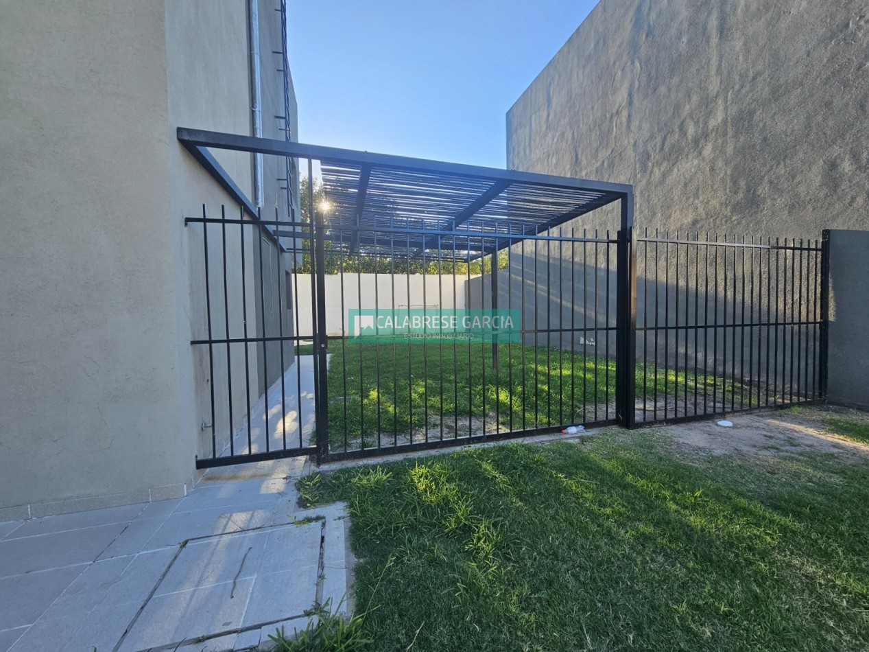 SE ALQUILA CASA DE 3 DORMITORIOS ZONA LA TOMA 