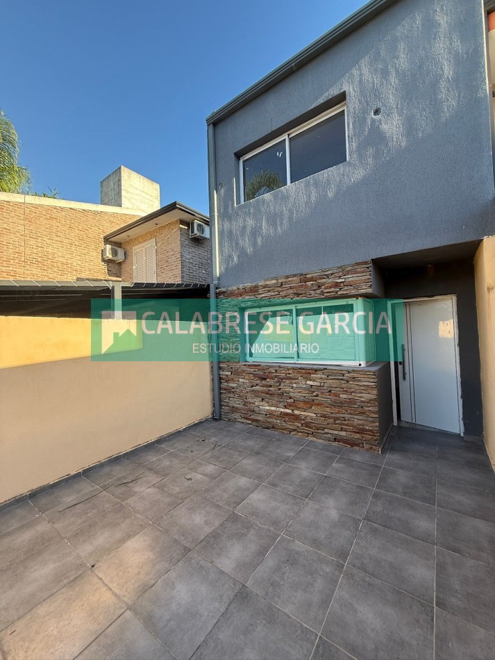 Se vende duplex zona Paracao 