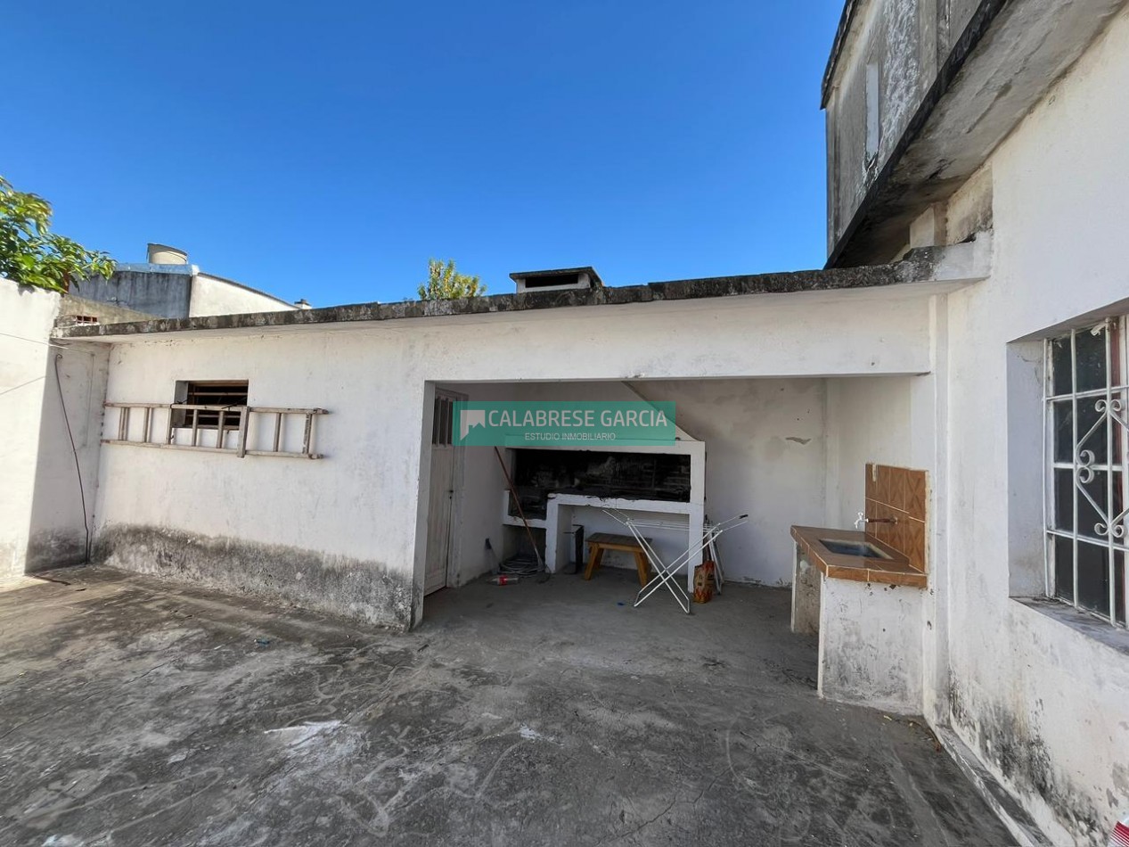 Alquilo casa  amoblada sobre Garrigo casi Miguel David