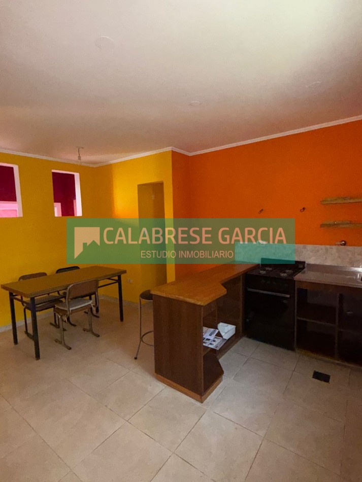 se vende PH en planta baja en calle Maipu