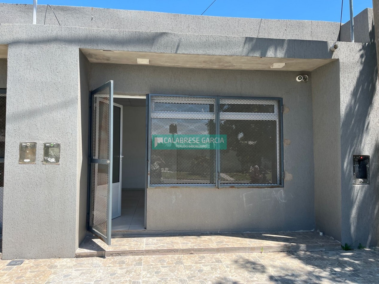 Alquilo Local en Colonia Avellaneda