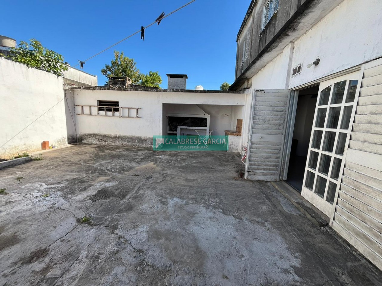 Alquilo casa  amoblada sobre Garrigo casi Miguel David