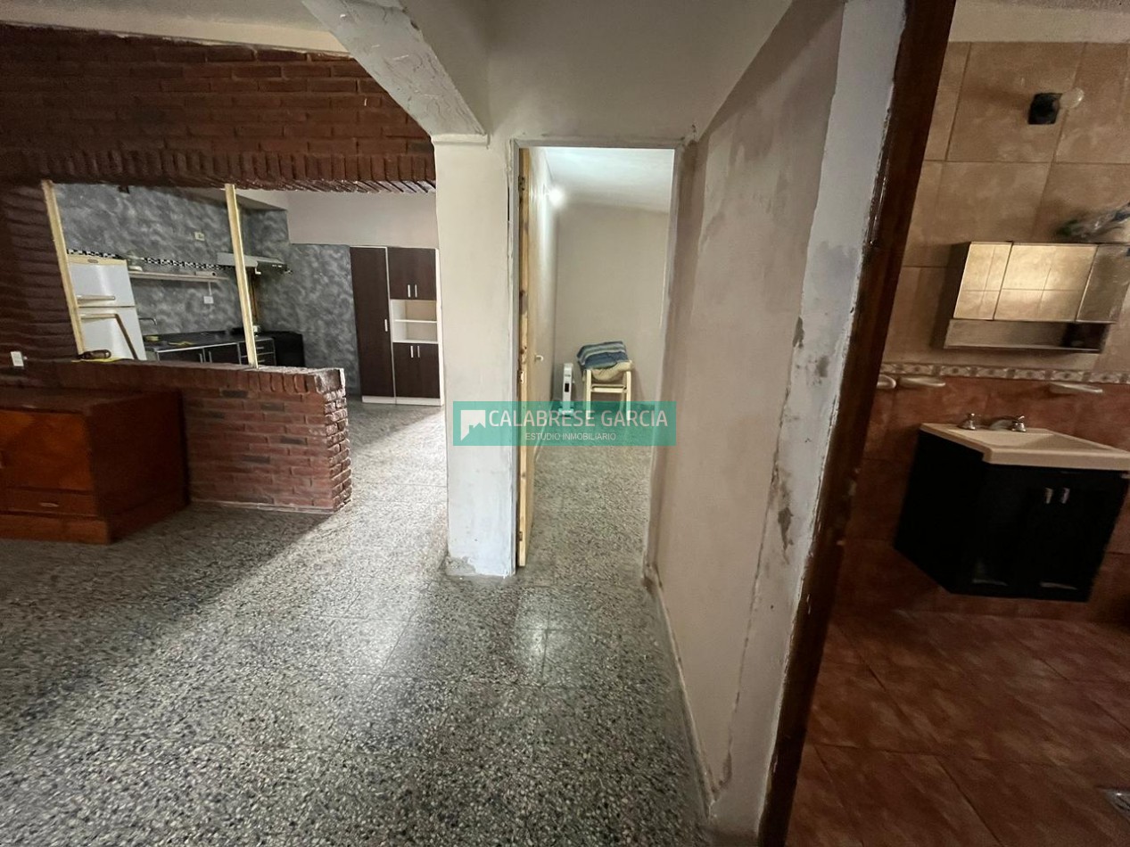 Alquilo casa  amoblada sobre Garrigo casi Miguel David