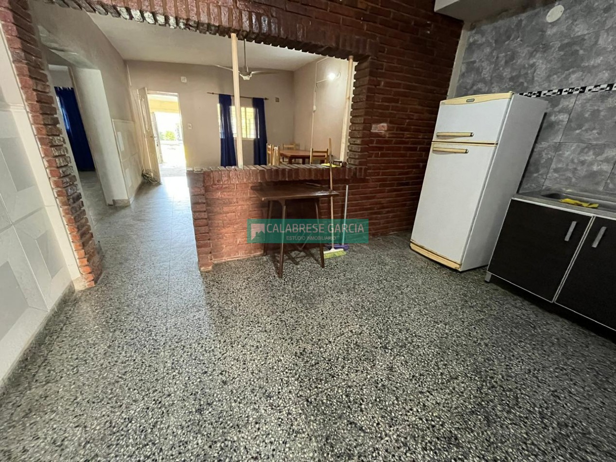 Alquilo casa  amoblada sobre Garrigo casi Miguel David