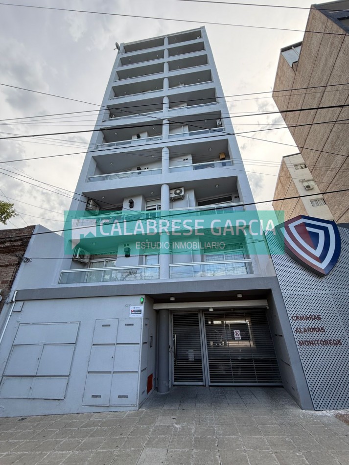 En venta departamento de un dormitorio , excelente vista , balcon corrido ! 