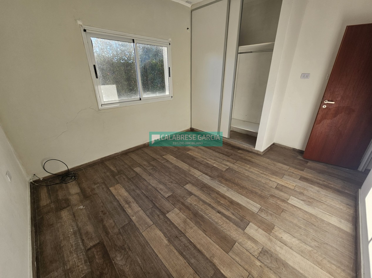 SE ALQUILA CASA DE 3 DORMITORIOS ZONA LA TOMA 