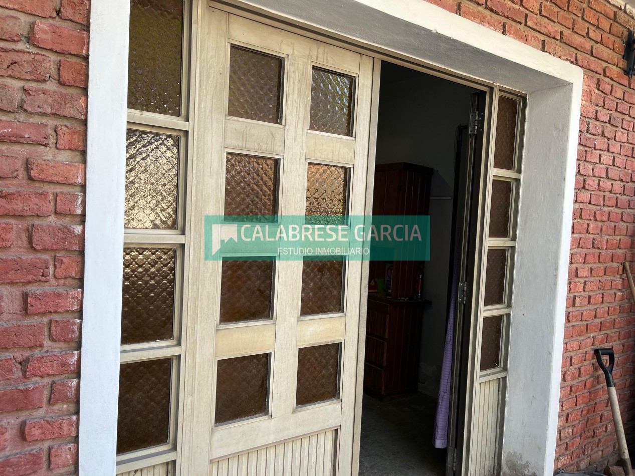 RETASADO VENDO OPORTUNIDAD COMERCIAL Y VIVIENDA EN AV. CHURRUARIN y HUERGO
