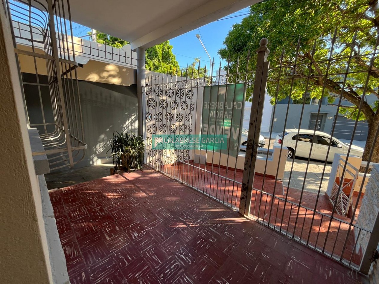 Se vende casa zona Plaza Saenz Peña