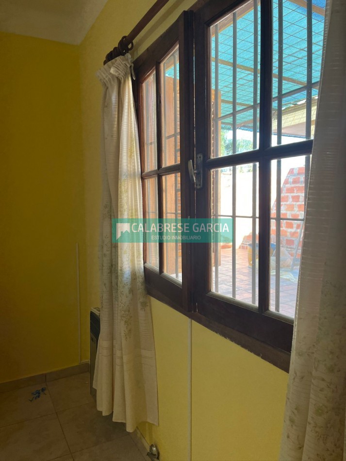 Oportunidad Casa en esquina Blas Parera y Zuviria!