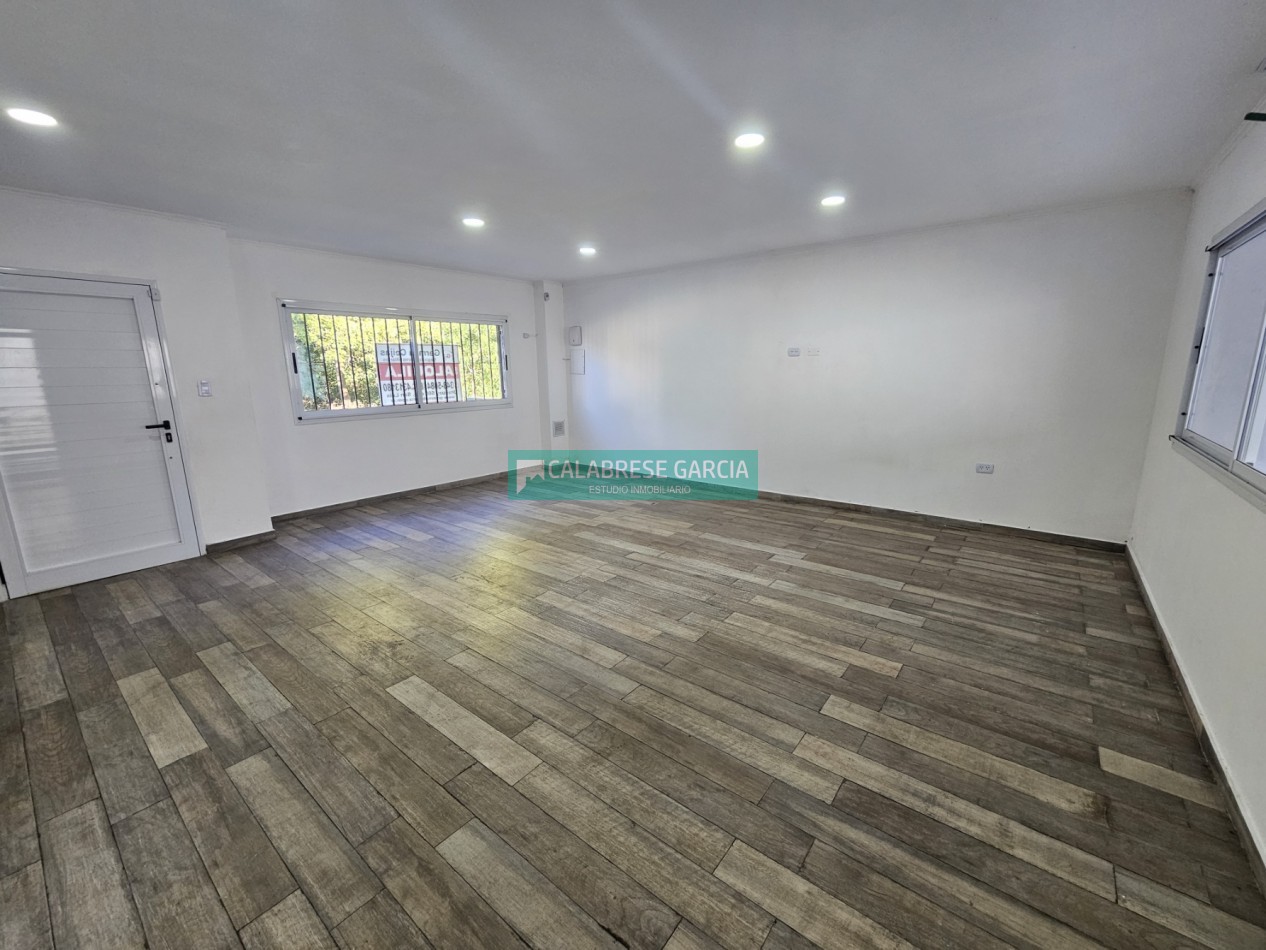 SE ALQUILA CASA DE 3 DORMITORIOS ZONA LA TOMA 