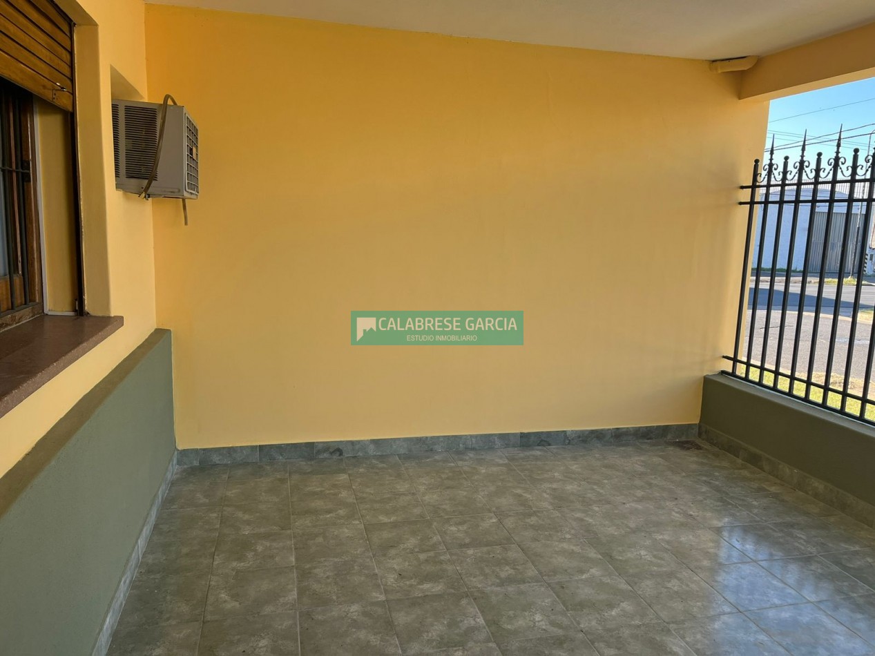 Oportunidad Casa en esquina Blas Parera y Zuviria!