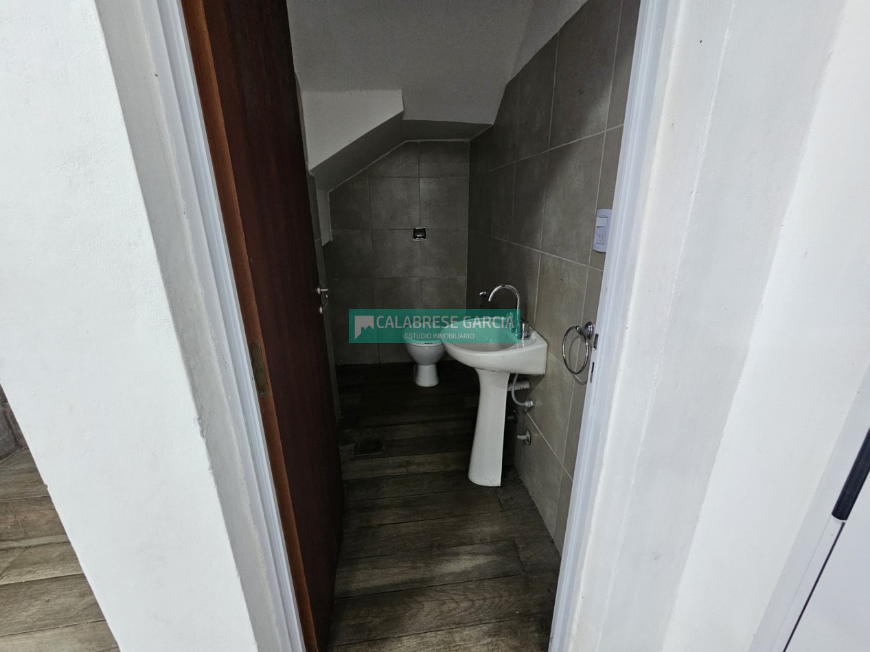 SE ALQUILA CASA DE 3 DORMITORIOS ZONA LA TOMA 