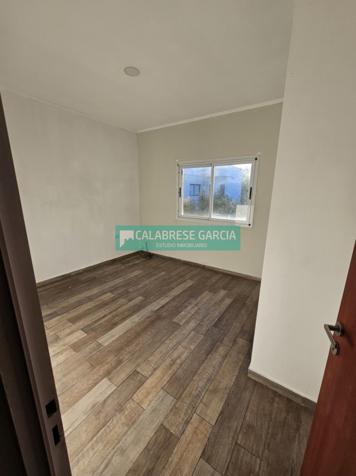 SE ALQUILA CASA DE 3 DORMITORIOS ZONA LA TOMA 