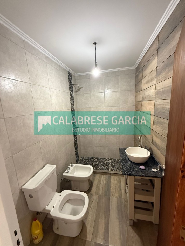 Se vende duplex zona Paracao 