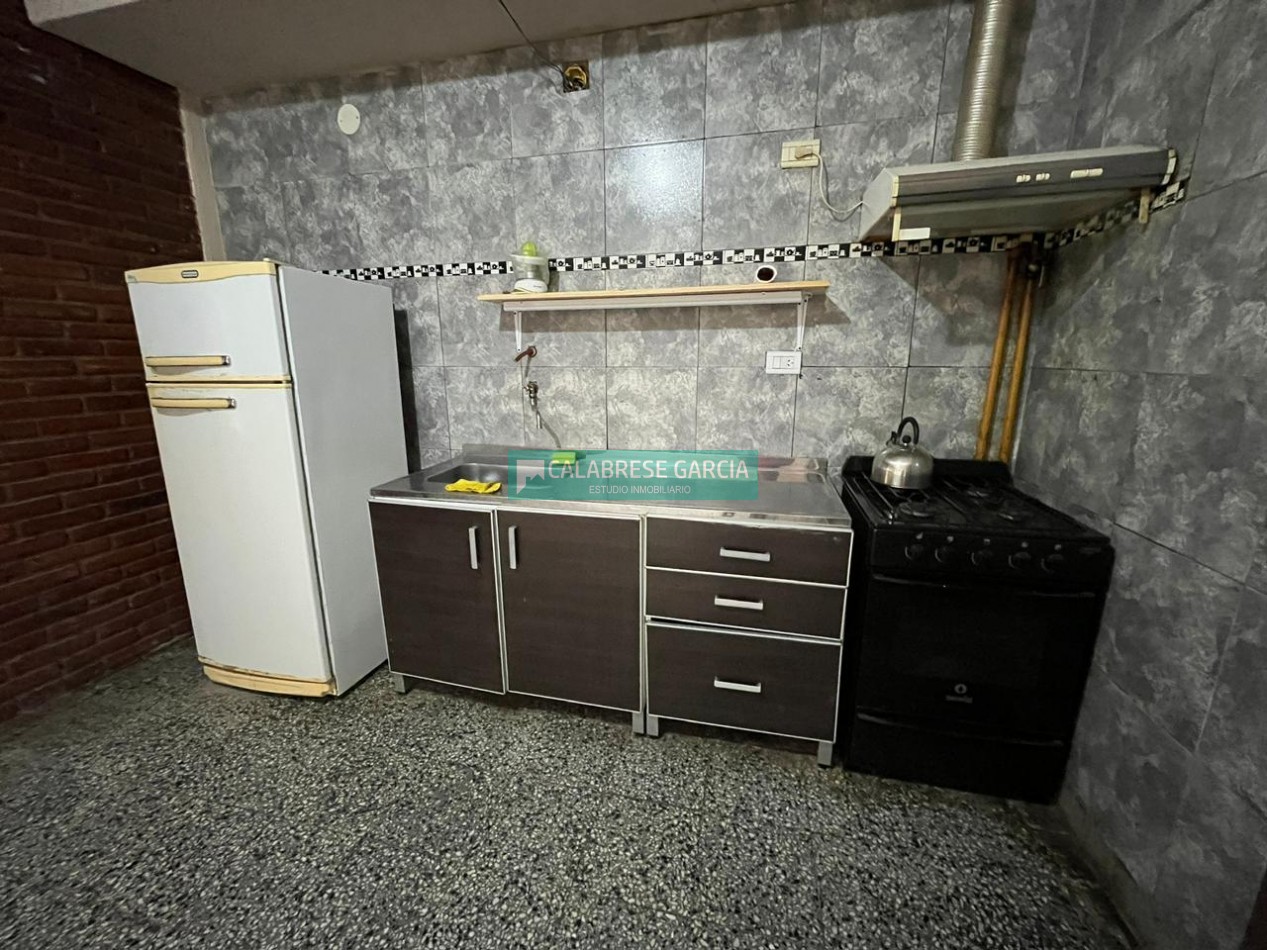 Alquilo casa  amoblada sobre Garrigo casi Miguel David