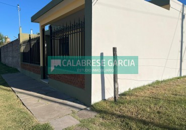 Oportunidad Casa en esquina Blas Parera y Zuviria!