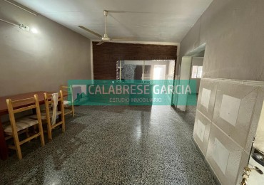 Alquilo casa  amoblada sobre Garrigo casi Miguel David